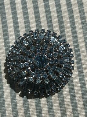 Blue Crystal Round Brooch - Women Jewelry